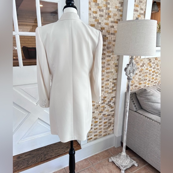 Jessica Elegant Cream Women's Suit Jacket - Picture 5 of 12